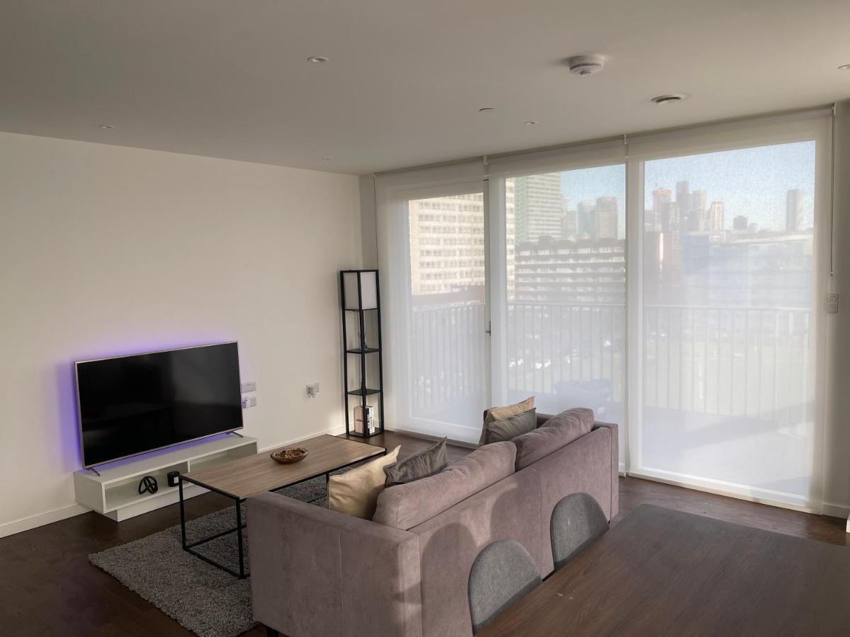 Immaculate 2Bed Apartment In London- City Views 외부 사진