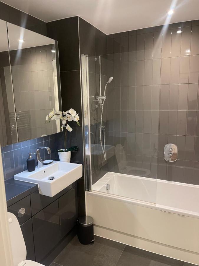 Immaculate 2Bed Apartment In London- City Views 외부 사진